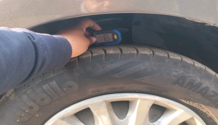 2018 Maruti Dzire VXI, Petrol, Manual, 1,04,941 km, tyre