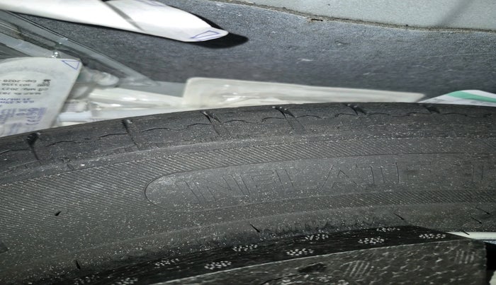 2024 Mahindra XUV300 W8 (O) 1.5 DIESEL, Diesel, Manual, 35,254 km, tyre