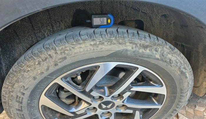 2024 Mahindra XUV300 W8 (O) 1.5 DIESEL, Diesel, Manual, 35,254 km, tyre