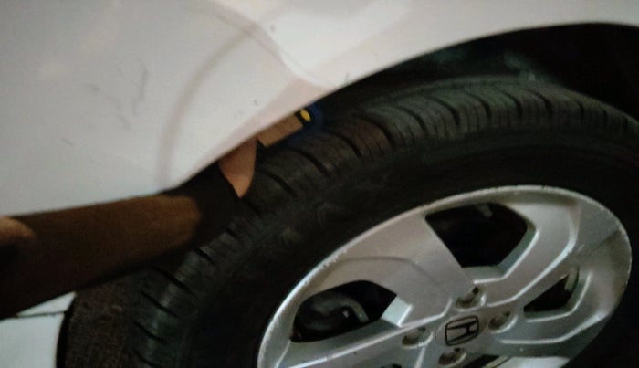 2014 Honda City 1.5L I-VTEC VX CVT, Petrol, Automatic, 1,14,029 km, tyre