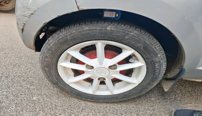 2012 Tata Nano LX, Petrol, Manual, 64,765 km, tyre