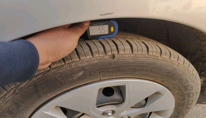 2016 Hyundai Xcent S 1.2, Petrol, Manual, 62,491 km, tyre