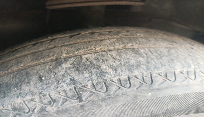 2011 Maruti Swift Dzire VXI, Petrol, Manual, 59,841 km, tyre