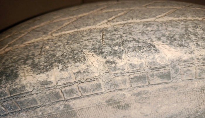 2011 Maruti Swift Dzire VXI, Petrol, Manual, 59,841 km, tyre