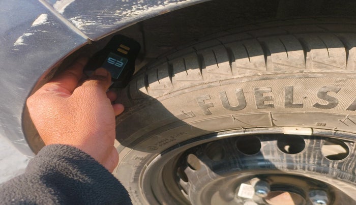 2022 Hyundai GRAND I10 NIOS SPORTZ 1.2 KAPPA VTVT CNG, Petrol, Manual, 86,459 km, tyre