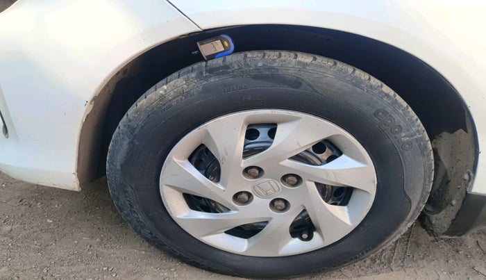 2016 Honda Amaze 1.5L I-DTEC S, Diesel, Manual, 1,30,649 km, tyre