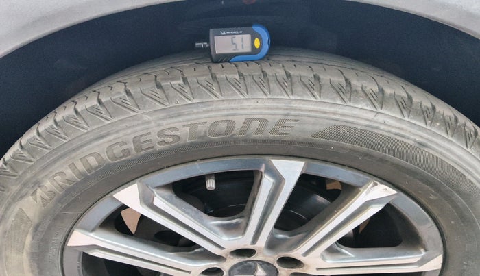 2023 Mahindra XUV700 AX 7 LUXURY P AT 7 STR, Petrol, Automatic, 11,419 km, tyre