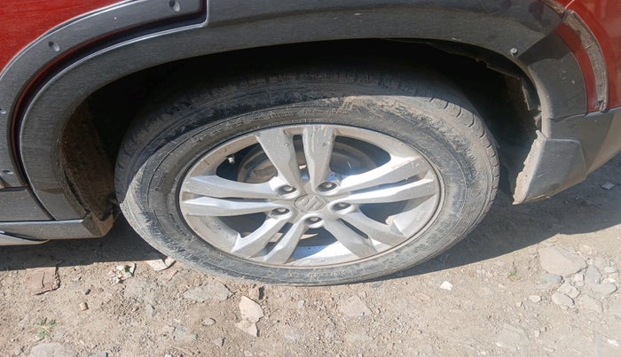 2016 Maruti Vitara Brezza ZDI PLUS, Diesel, Manual, 1,36,845 km, tyre