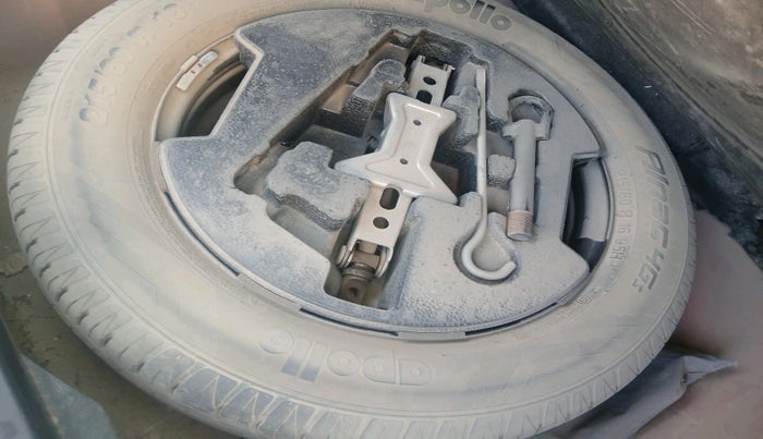 2016 Maruti Vitara Brezza ZDI PLUS, Diesel, Manual, 1,36,845 km, tyre