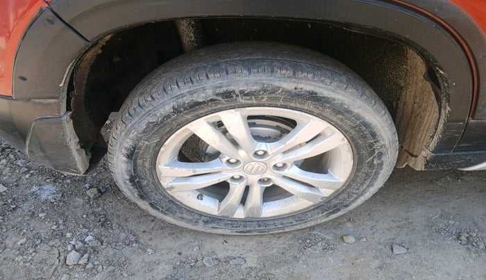 2016 Maruti Vitara Brezza ZDI PLUS, Diesel, Manual, 1,36,845 km, tyre