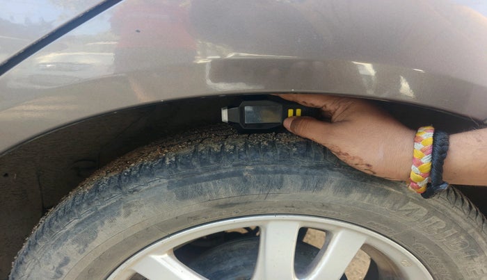 2012 Honda Brio V MT, Petrol, Manual, 82,026 km, tyre