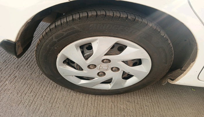 2013 Honda Amaze 1.5L I-DTEC S, Diesel, Manual, 1,53,279 km, tyre