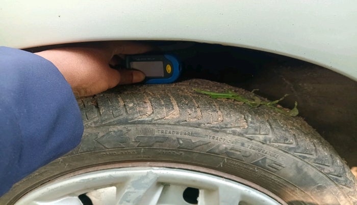 2011 Maruti Wagon R 1.0 VXI, Petrol, Manual, 43,572 km, tyre