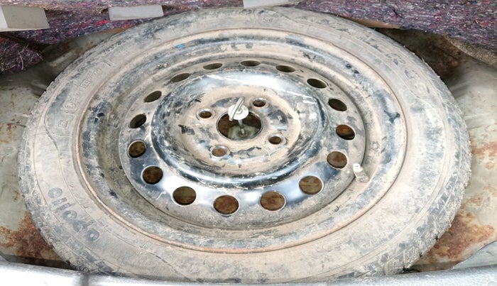 2011 Maruti Wagon R 1.0 VXI, Petrol, Manual, 43,572 km, tyre