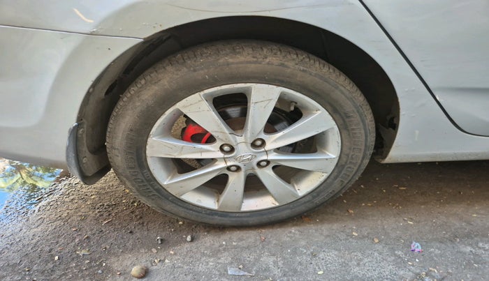 2011 Hyundai Verna FLUIDIC 1.6 VTVT SX OPT AT, Petrol, Automatic, 51,501 km, tyre