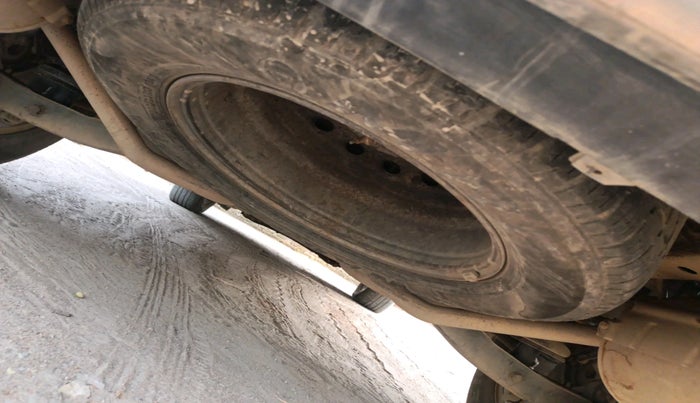 2016 Mahindra XUV500 W8, Diesel, Manual, 1,50,636 km, tyre