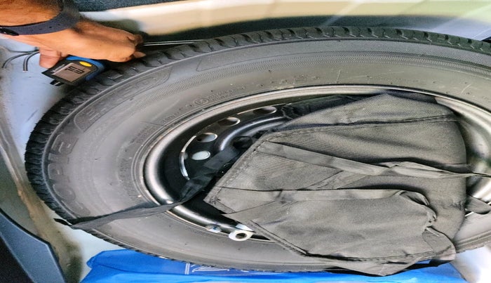 2022 Tata ALTROZ XZA, Petrol, Automatic, 27,010 km, tyre