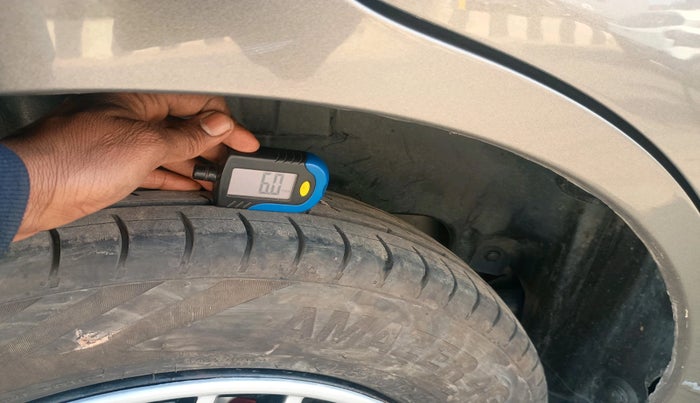 2020 Maruti Dzire LXI, Petrol, Manual, 45,654 km, tyre