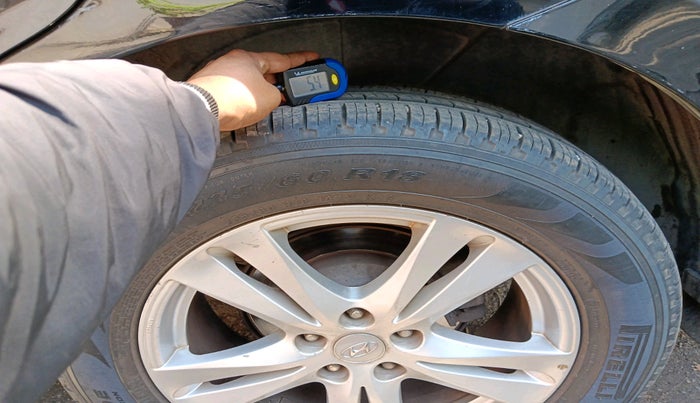 2012 Hyundai Santa Fe 4 WD AT, Diesel, Automatic, 1,71,670 km, tyre