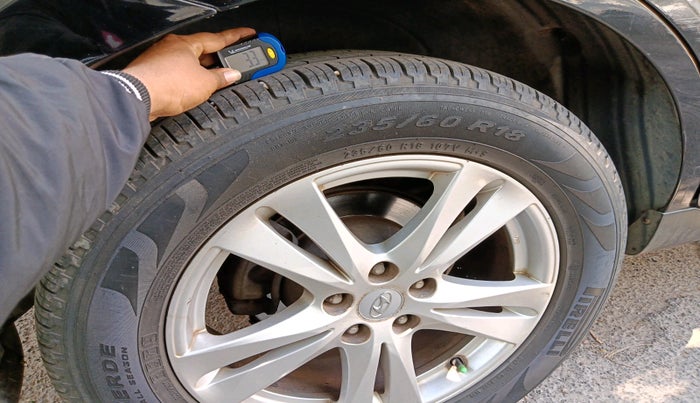 2012 Hyundai Santa Fe 4 WD AT, Diesel, Automatic, 1,71,670 km, tyre