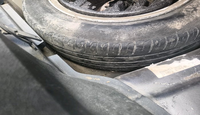 2011 Skoda Superb ELEGANCE 1.8 TSI MT, Petrol, Manual, 80,741 km, tyre