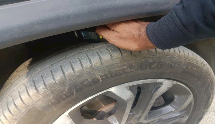 2020 Jeep Compass LIMITED PLUS DIESEL, Diesel, Manual, 1,26,854 km, tyre