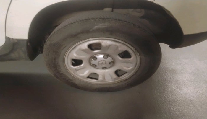 2014 Renault Duster 85 PS RXE DIESEL, Diesel, Manual, 1,01,042 km, tyre