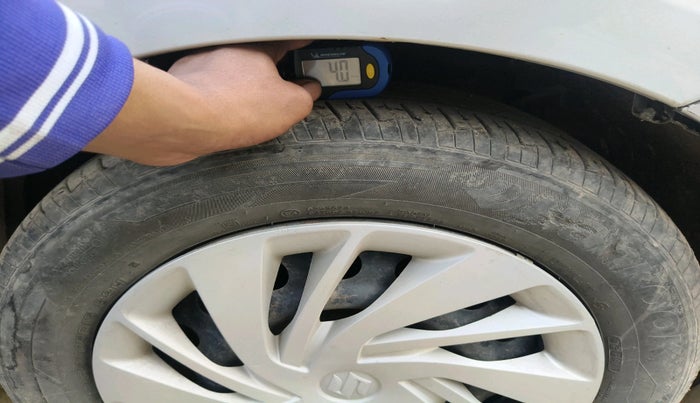 2014 Maruti Ertiga VXI, Petrol, Manual, 83,941 km, tyre