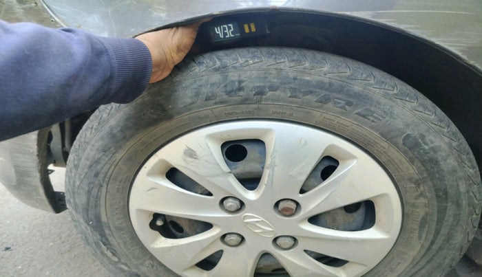 2010 Hyundai i10 MAGNA 1.2, Petrol, Manual, 1,05,403 km, tyre