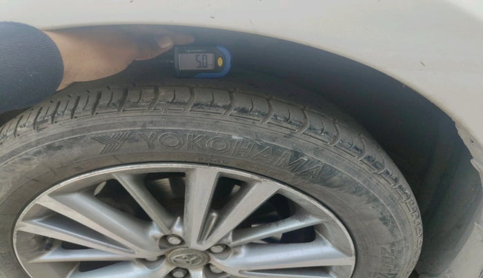 2014 Toyota Corolla Altis VL CVT PETROL, Petrol, Automatic, 47,262 km, tyre