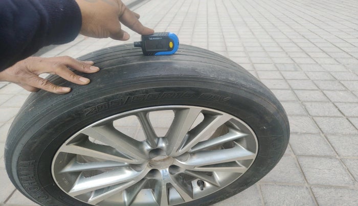 2014 Toyota Corolla Altis VL CVT PETROL, Petrol, Automatic, 47,262 km, tyre