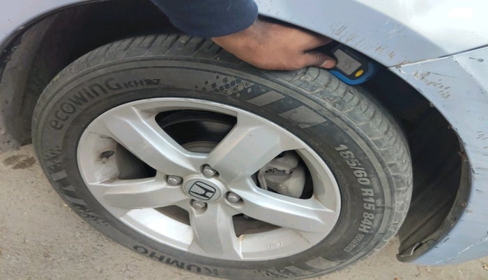 2011 Honda Jazz 1.2L I-VTEC BASE, Petrol, Manual, 1,61,208 km, tyre