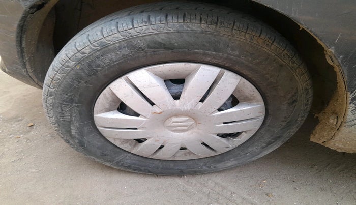 2013 Maruti Alto 800 LXI, Petrol, Manual, 24,413 km, tyre