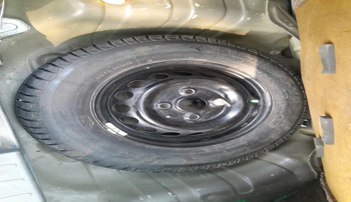 2013 Maruti Alto 800 LXI, Petrol, Manual, 24,413 km, tyre