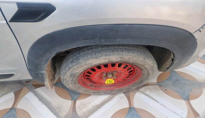 2021 Renault Kiger RXE MT, Petrol, Manual, 13,890 km, tyre