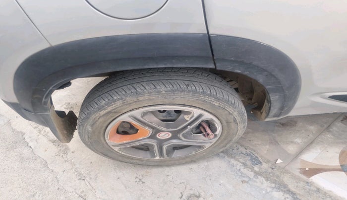 2021 Renault Kiger RXE MT, Petrol, Manual, 13,890 km, tyre