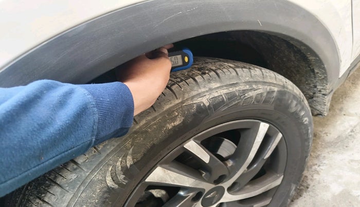 2023 Mahindra XUV700 AX 5 D MT 7 STR, Diesel, Manual, 47,061 km, tyre