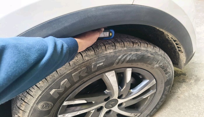 2023 Mahindra XUV700 AX 5 D MT 7 STR, Diesel, Manual, 47,061 km, tyre