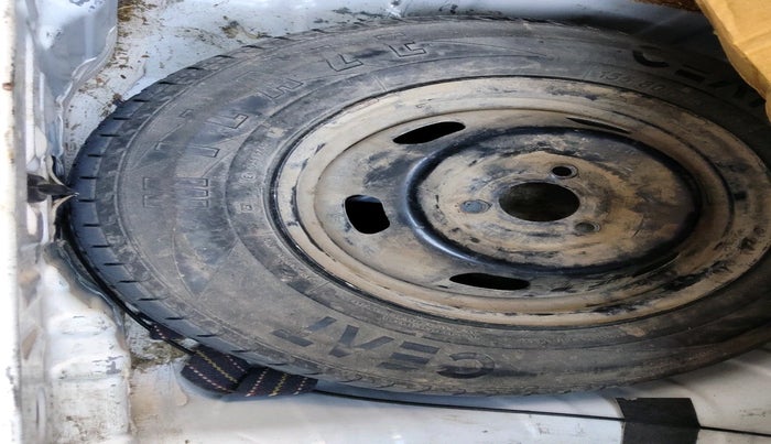 2018 Renault Kwid RXL, Petrol, Manual, 46,303 km, tyre