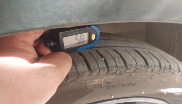 2020 Renault TRIBER RXZ AMT, Petrol, Automatic, 19,462 km, tyre