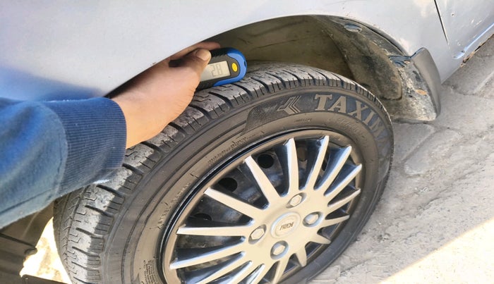 2011 Maruti Wagon R 1.0 LXI, Petrol, Manual, 84,682 km, tyre