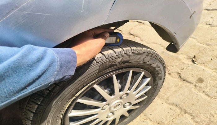 2011 Maruti Wagon R 1.0 LXI, Petrol, Manual, 84,682 km, tyre