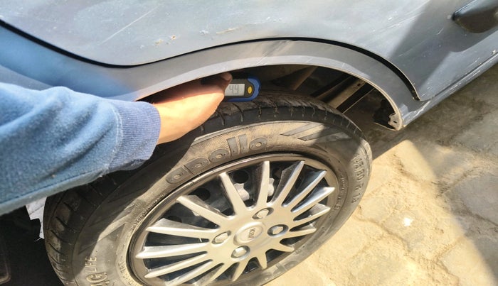 2011 Maruti Wagon R 1.0 LXI, Petrol, Manual, 84,682 km, tyre