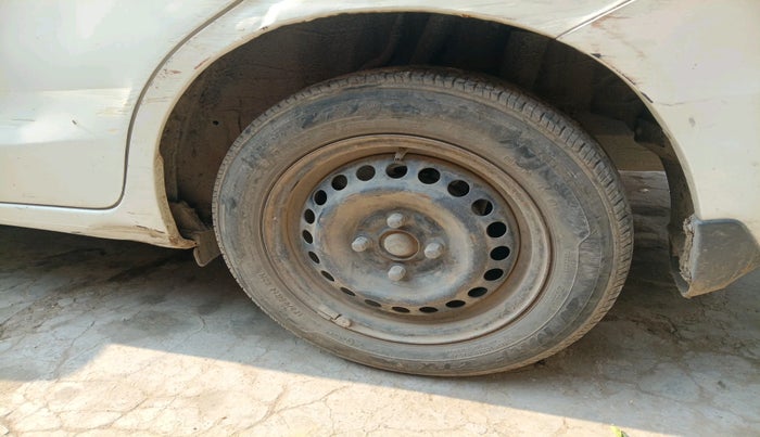 2015 Honda Amaze 1.5L I-DTEC S, Diesel, Manual, 2,20,892 km, tyre