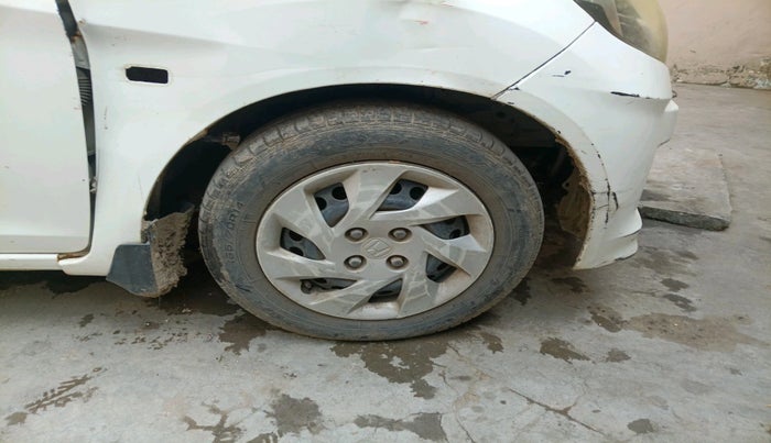 2015 Honda Amaze 1.5L I-DTEC S, Diesel, Manual, 2,20,892 km, tyre