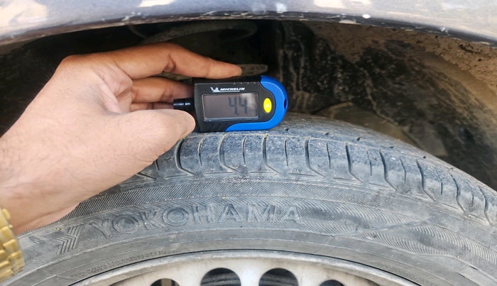 2015 Maruti Baleno SIGMA DIESEL 1.3, Diesel, Manual, 1,19,132 km, tyre