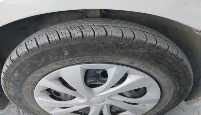 2016 Maruti Swift Dzire VDI, Diesel, Manual, 1,18,103 km, tyre