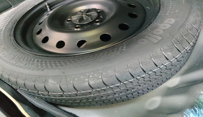 2023 Toyota URBAN CRUISER HYRYDER S NEO DRIVE, Petrol, Manual, 39,553 km, tyre