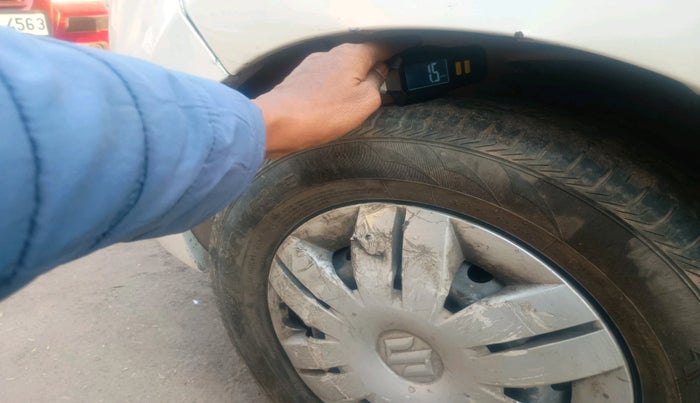 2014 Maruti Alto 800 LXI, Petrol, Manual, 76,171 km, tyre