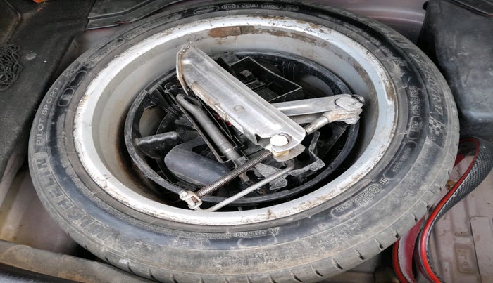 2012 Mercedes Benz C Class C220 CDI ELEGANCE, Diesel, Automatic, 1,18,395 km, tyre